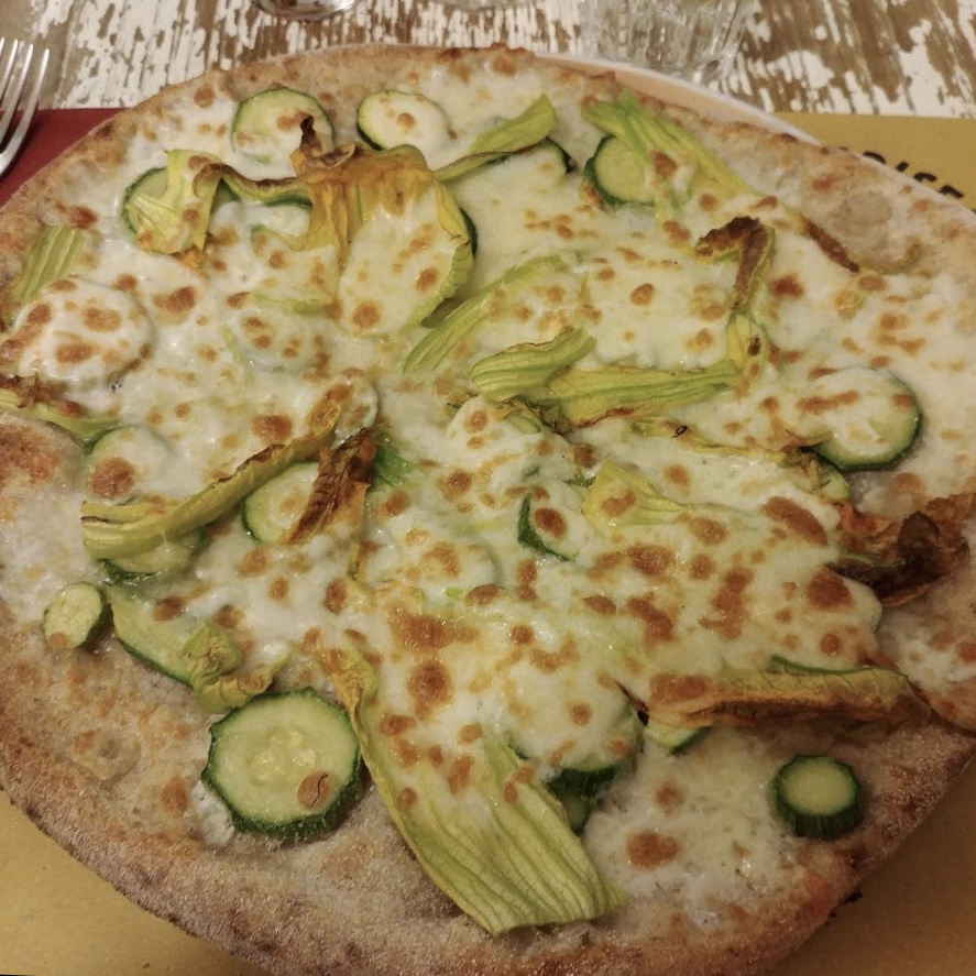 Pizzeria Atipico, Dolzago