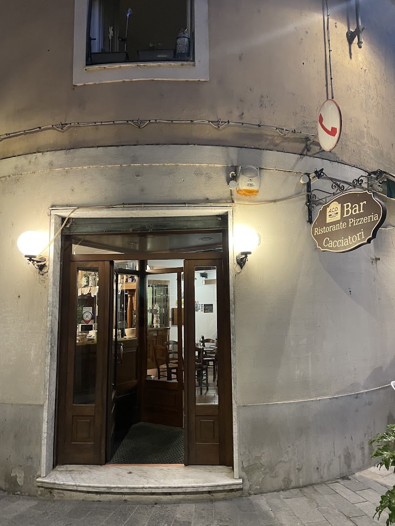 Pizzeria & Bar Cocktails Cacciatori