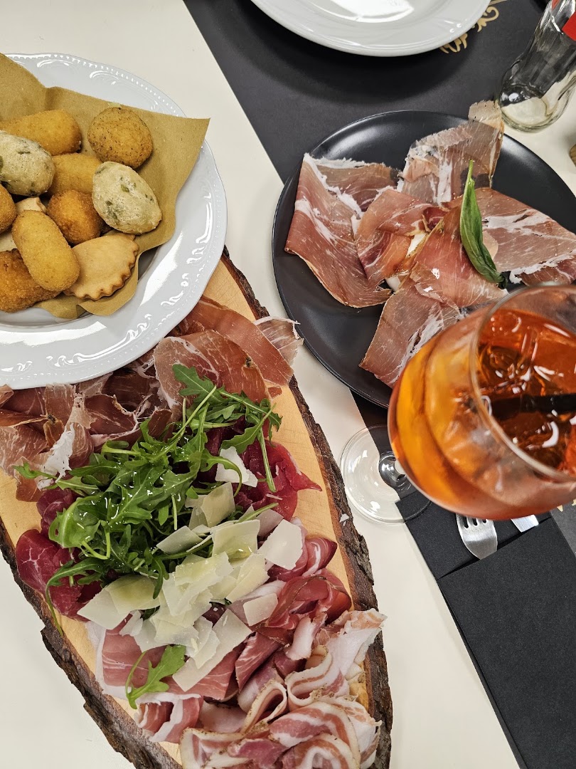 Pizzeria Bar Ristorante Vecchio Camino