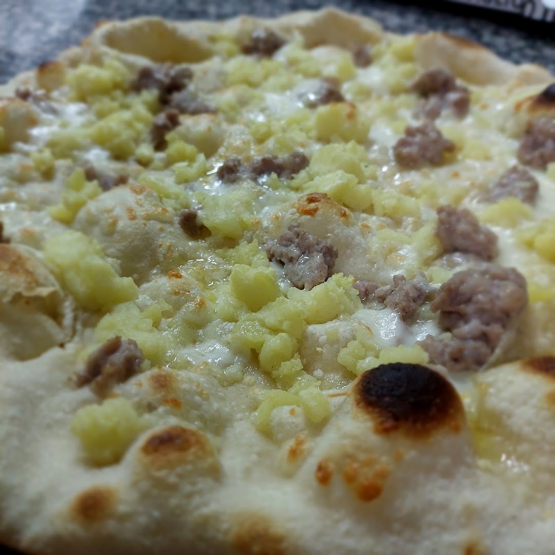 Pizzeria Bar Rosticceria Gelateria Piccolo Mondo, Banzano