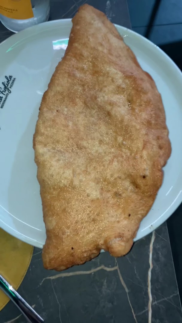 Pizzeria Bella Figliola - Pizzerie di Fuorigrotta - Pizzaiolo Nicola Rotenni