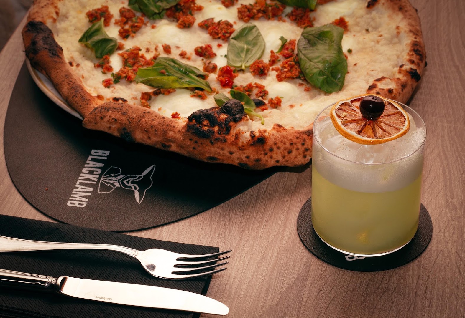 Pizzeria Black Lamb