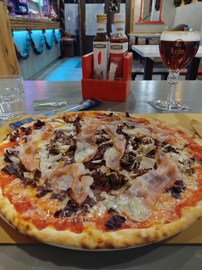 Pizzeria Burgheria Scaramouche