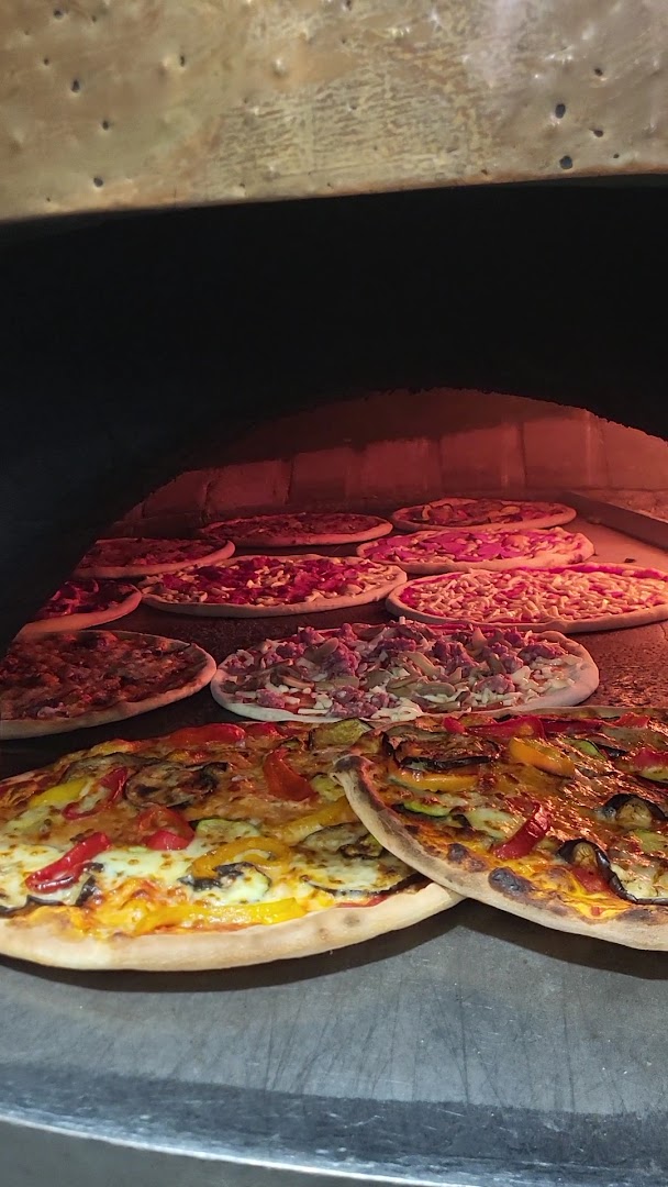 Pizzeria Charlie Brown