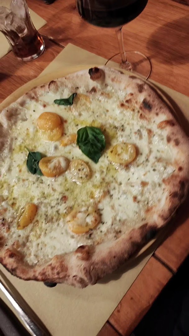 Pizzeria con Cucina 'Ntretella
