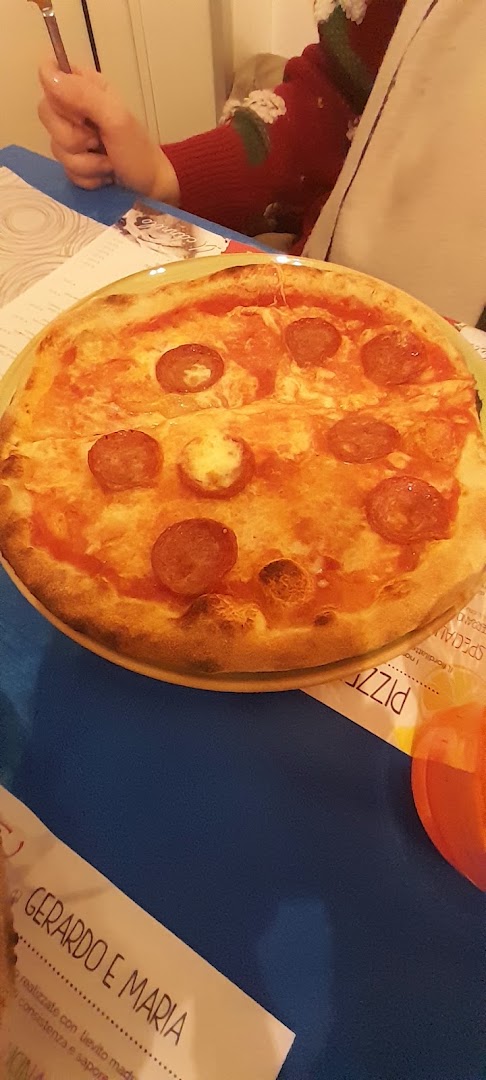 Pizzería con cuina de Gerardo y María
