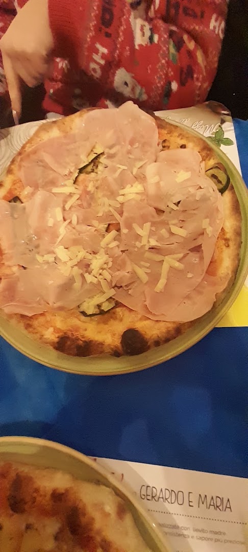 Pizzería con cuina de Gerardo y María
