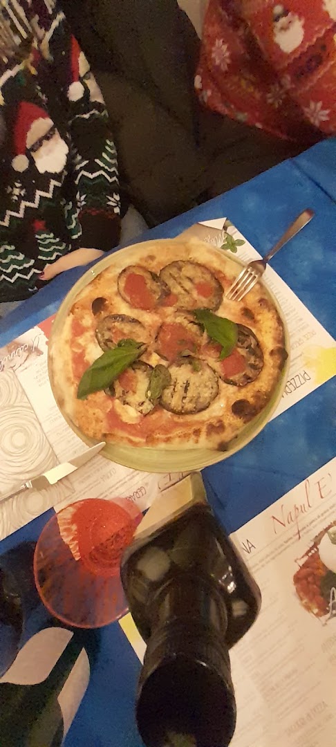 Pizzería con cuina de Gerardo y María