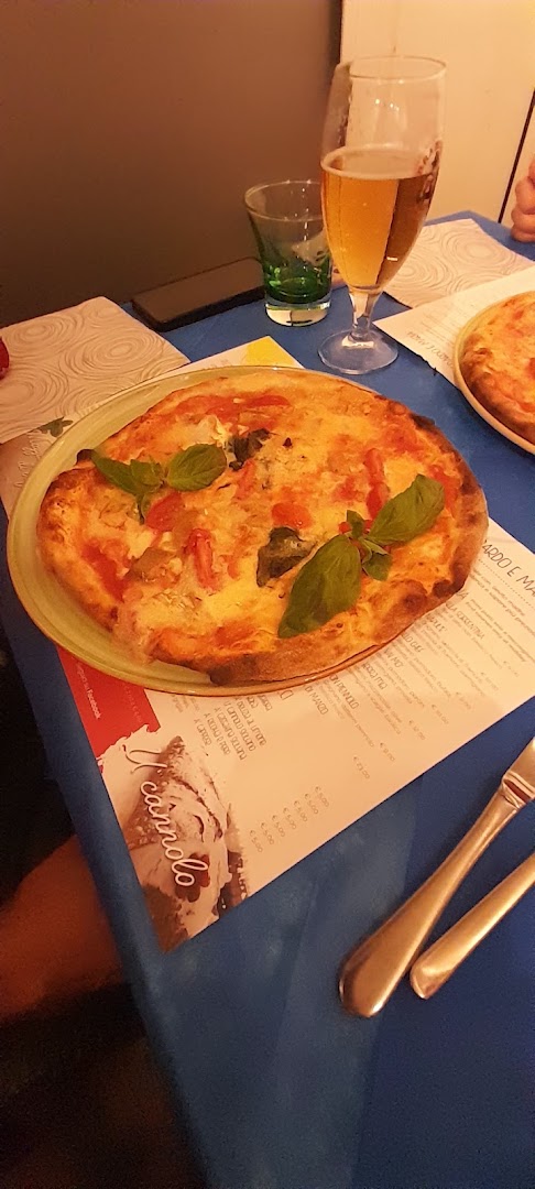 Pizzería con cuina de Gerardo y María