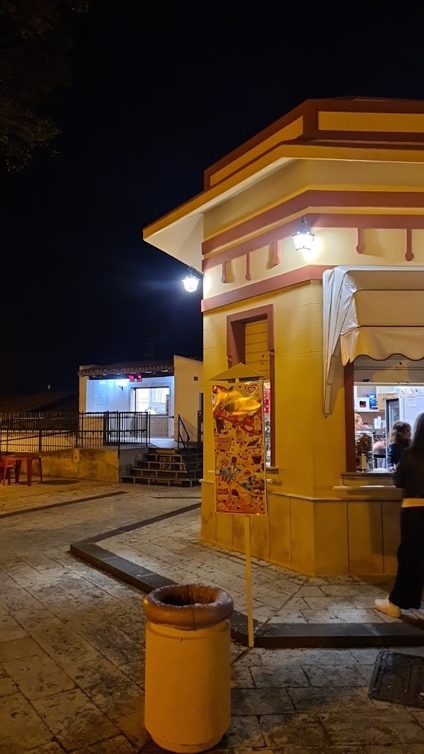 Pizzeria del chiosco. Pizzeria, panineria, gelateria, Villa Comunale, Vittoria