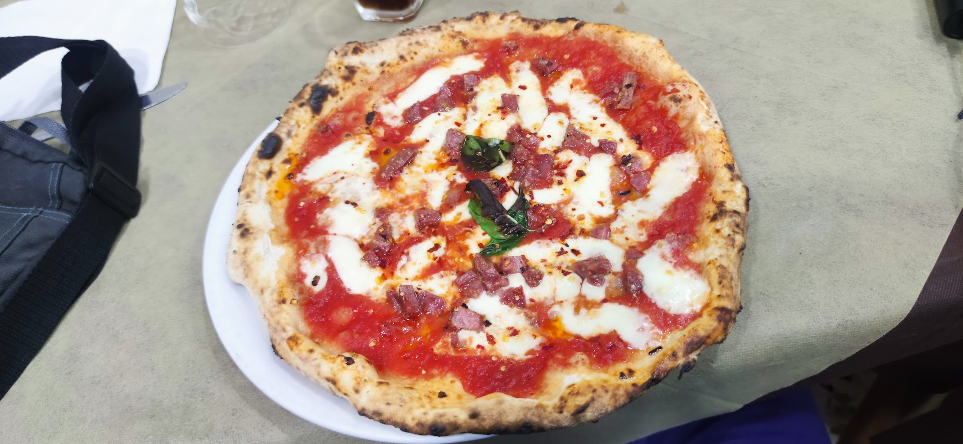 Pizzeria dint o spigol re Mura