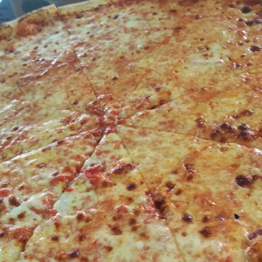 Pizzeria Don Bosco - Maxipizza