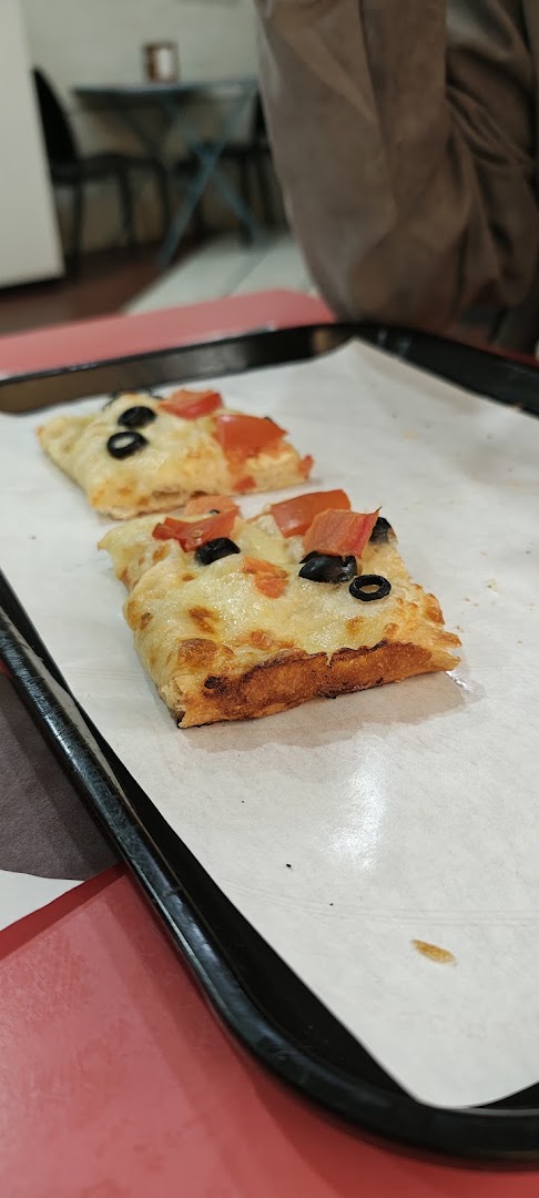 Pizzeria e tabacchi 24H