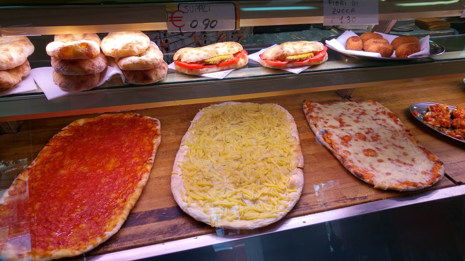Pizzeria e Tavola Calda M.R. Valentini