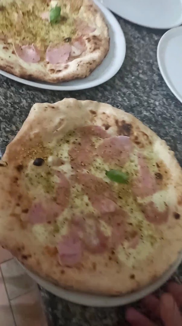 Pizzeria (e'guagliun)