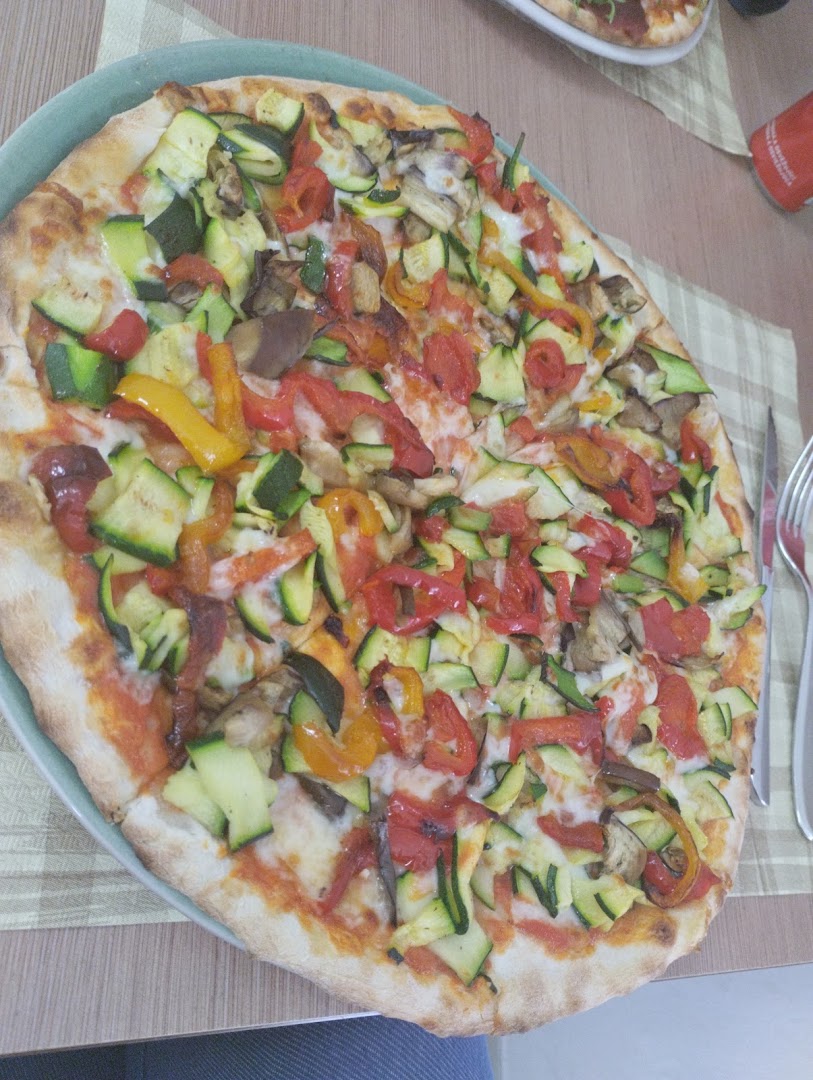 Pizzeria Emolo di El Fikey M., Introbio