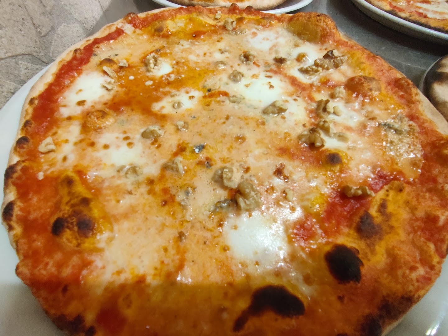 Pizzeria Enzo e Ciro 2 - forno a legna e tavoli, Bari