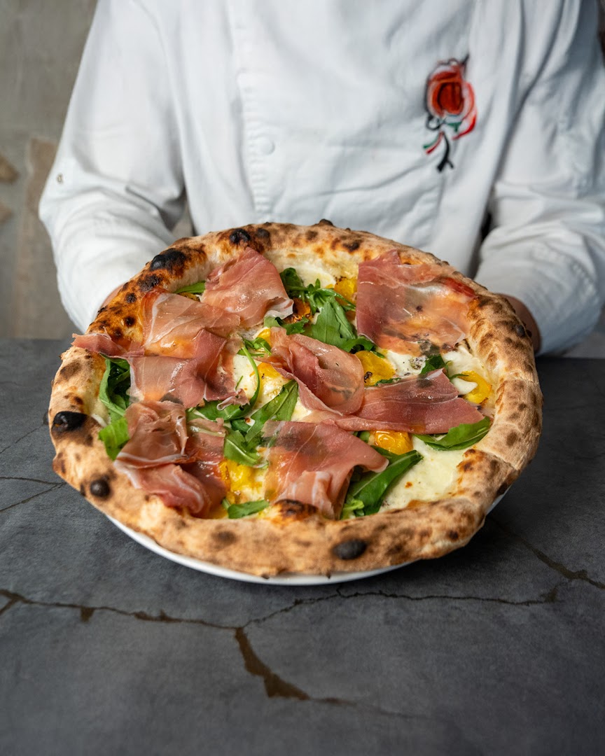 Pizzeria Fornito Mena