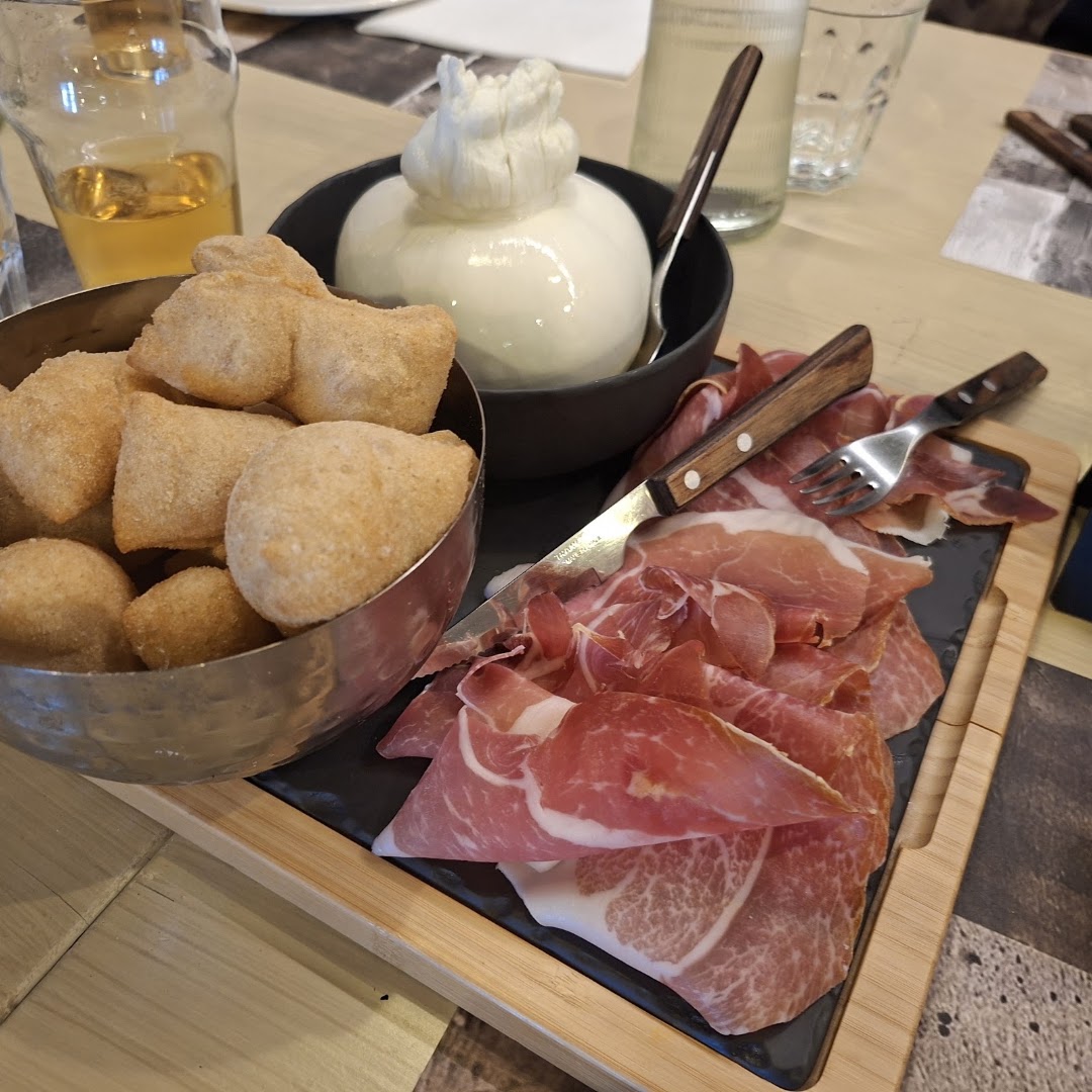 Pizzeria / Friggitoria Da Belindo, Pontedera