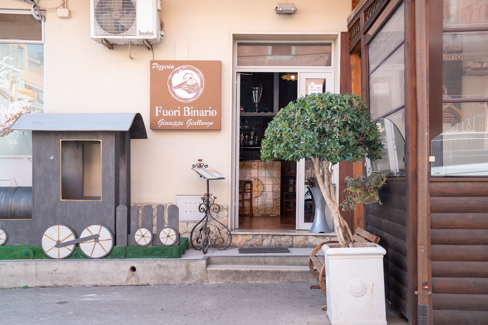 Pizzeria Fuori Binario