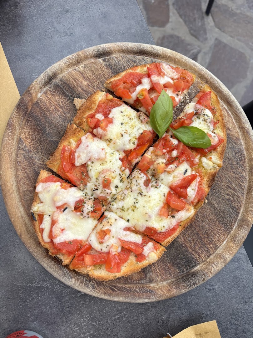Pizzeria Gelateria Pasticceria Marina