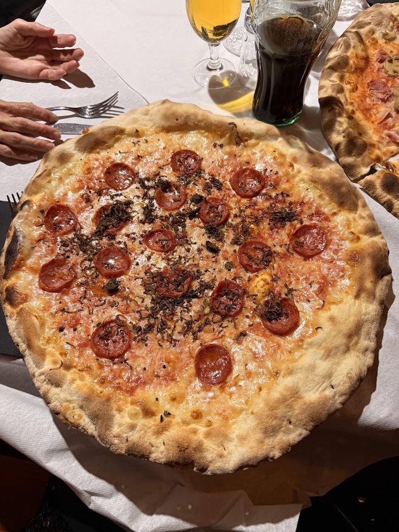 Pizzeria Grand Prix Motor Pub