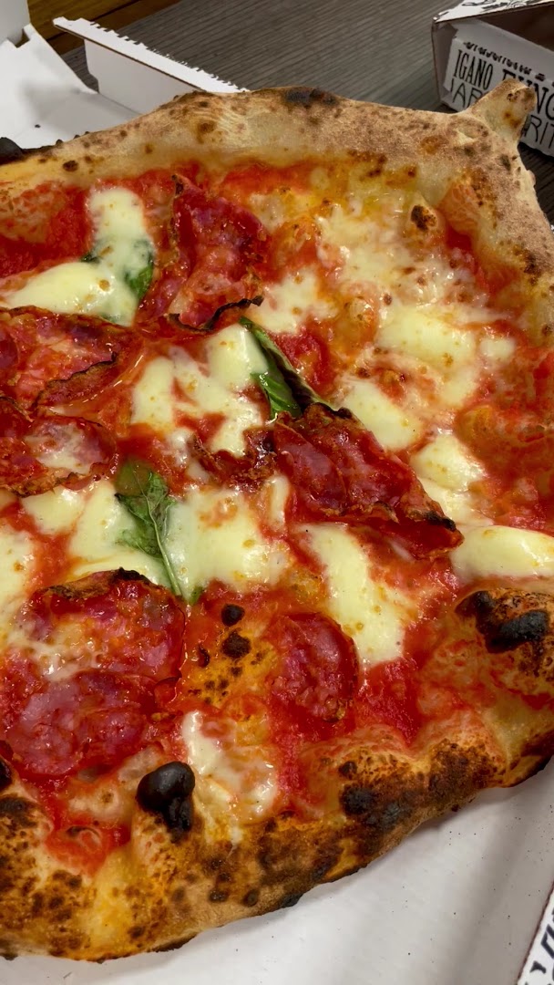 Pizzeria Gusto Regina Madre