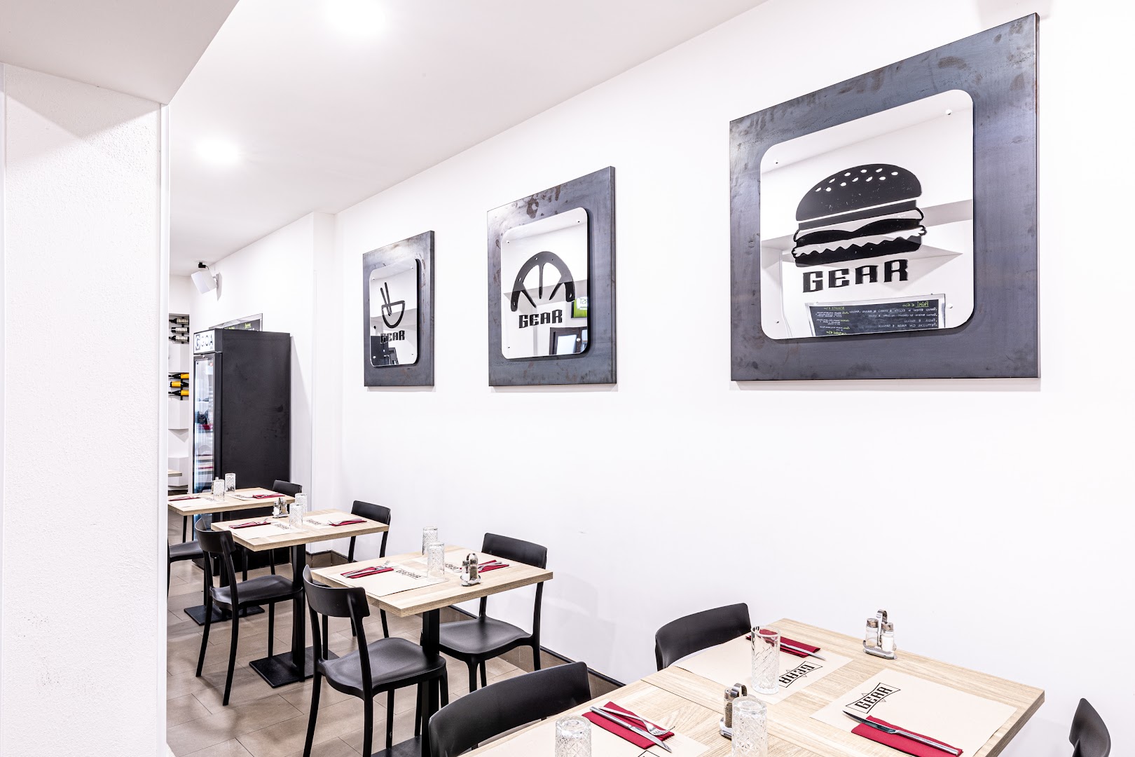 Pizzeria & Hamburger Gear Lab Clodio