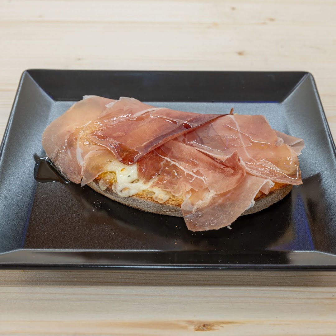 Pizzeria Hamburgeria Bufala E Pechino