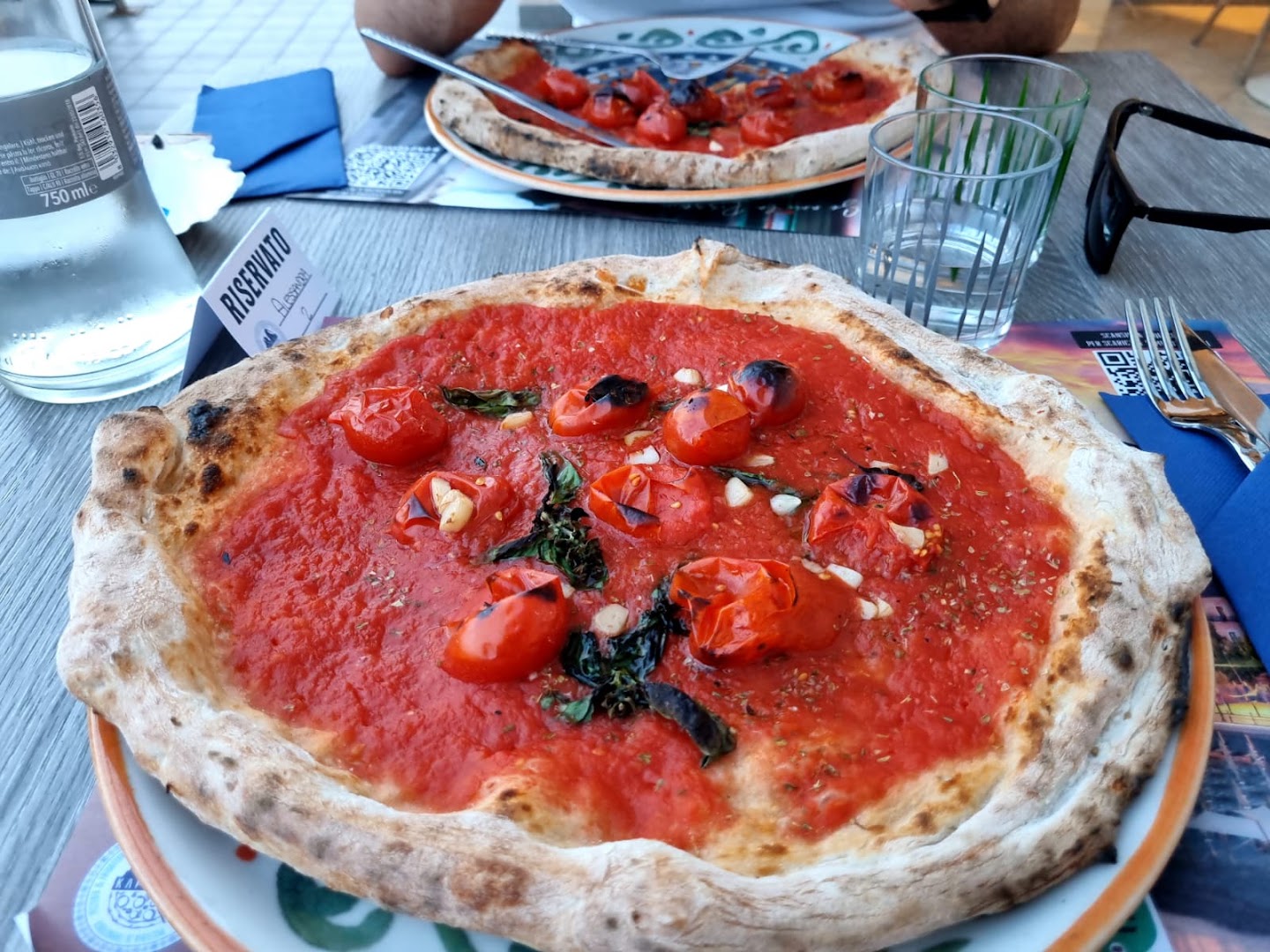 Pizzeria Kapri 010 -asporto, domicilio, posti a sedere & friggitoria