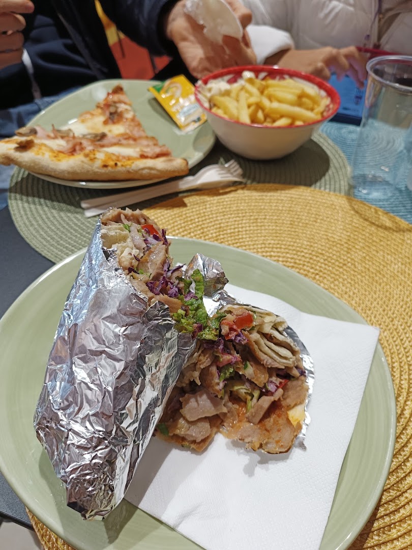 PIZZERIA KEBAB L'ABBRACCIO SAS DI RZA YEV ISA & C.