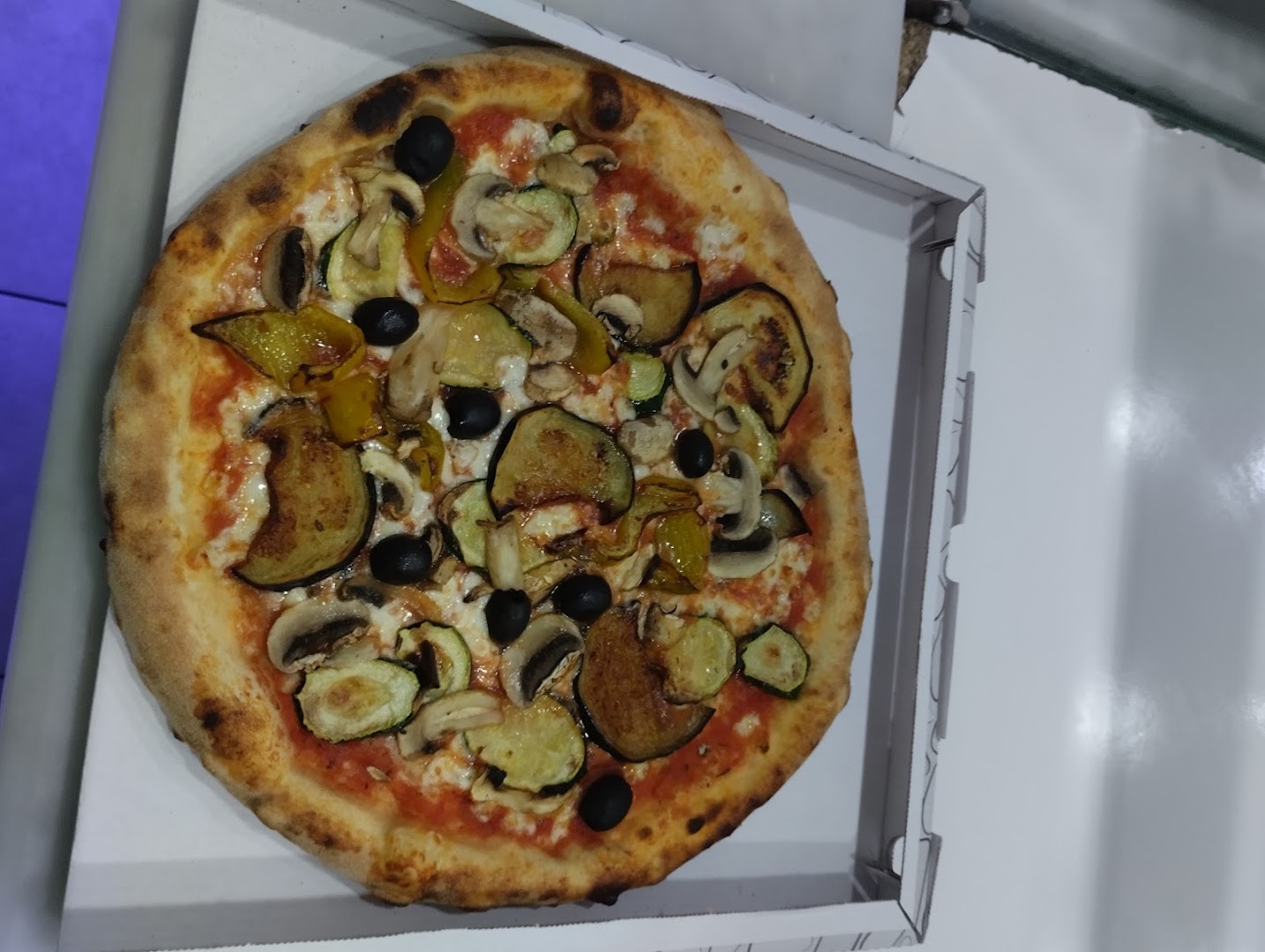 Pizzeria kebab .tacos. hamburger. Farinata