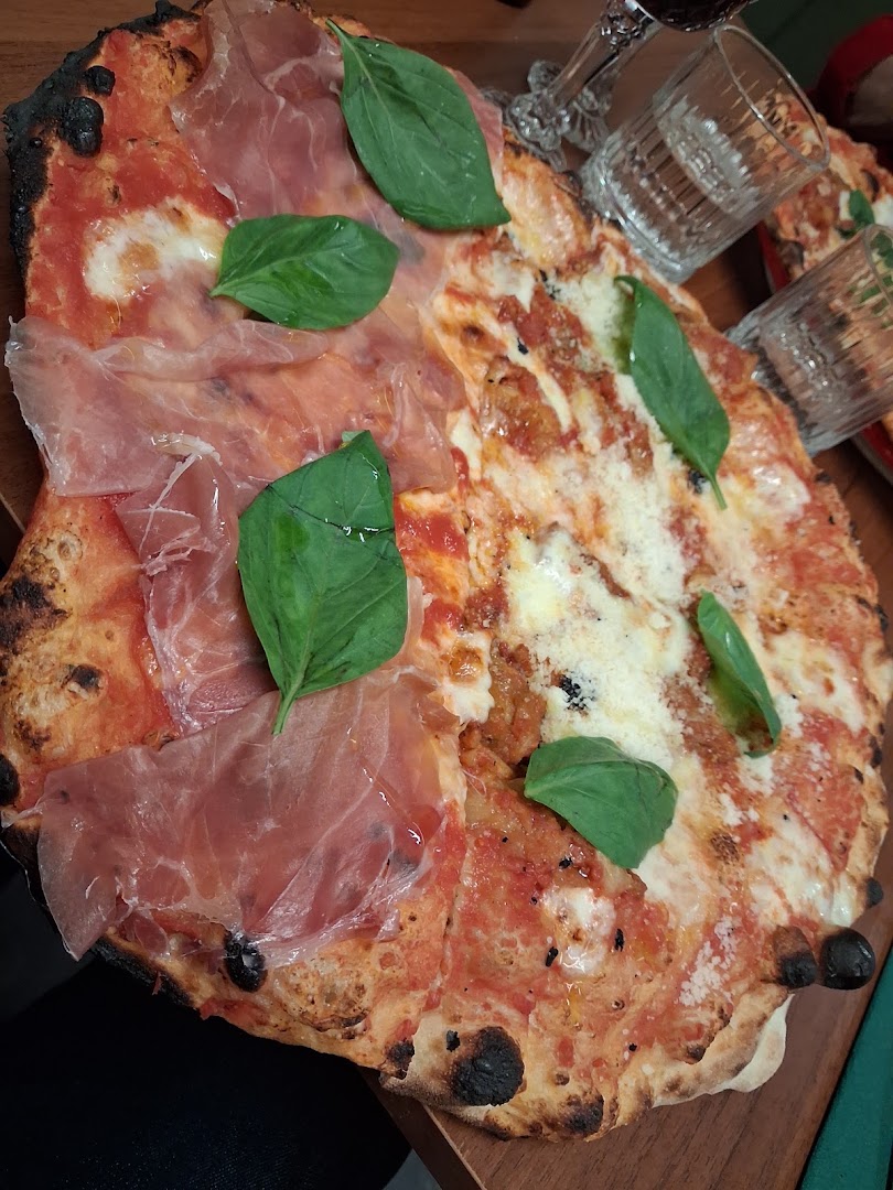 Pizzeria La Bella Vita
