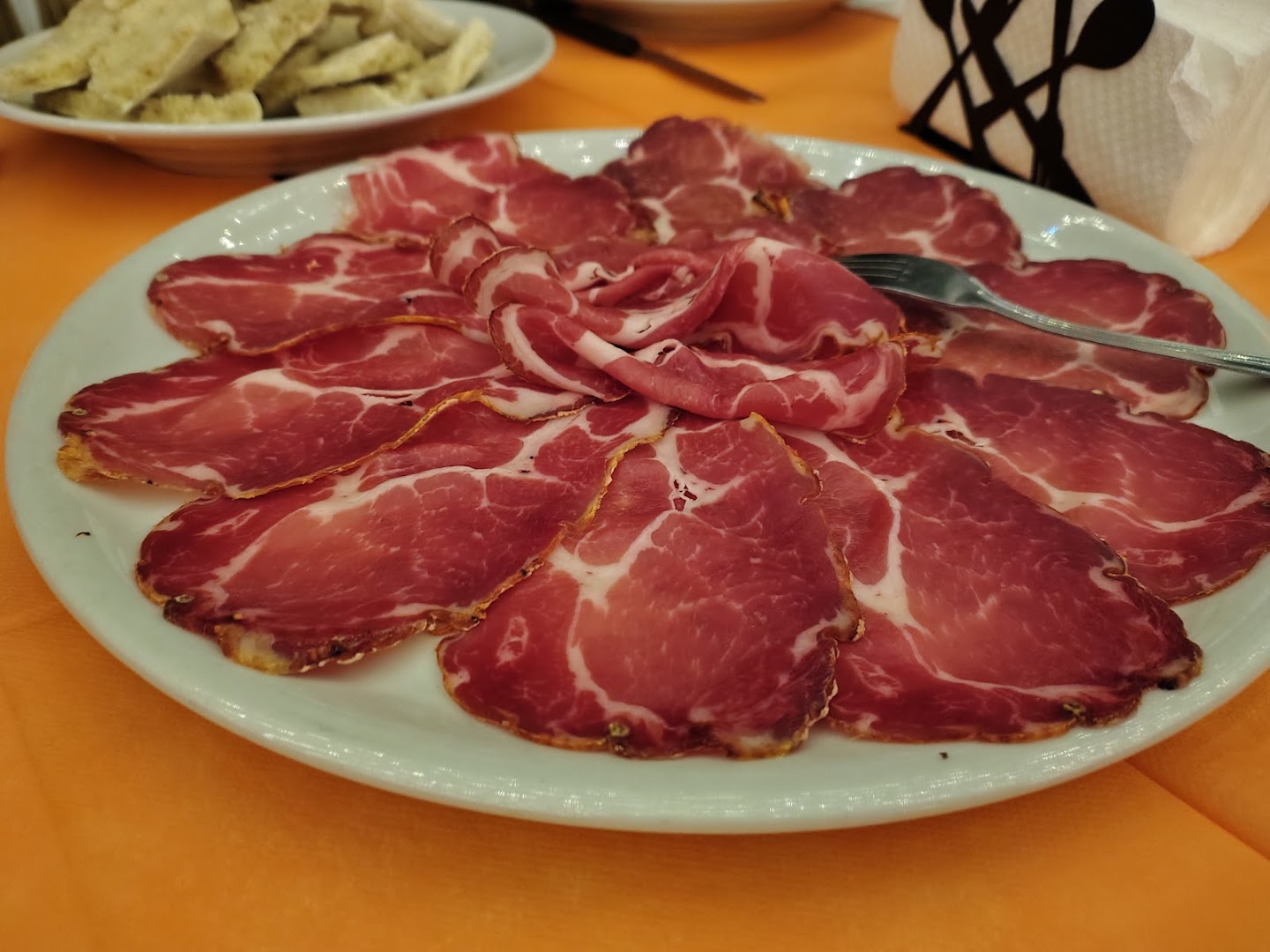 Pizzeria La Chimera Di Borrelli Monica