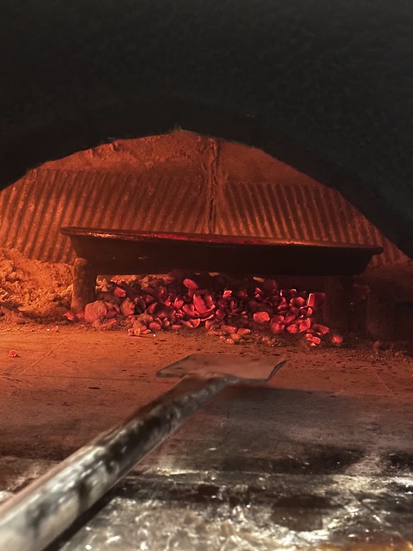 Pizzeria "La Favola" di Zanetti Rosa e Serravalle Mauro