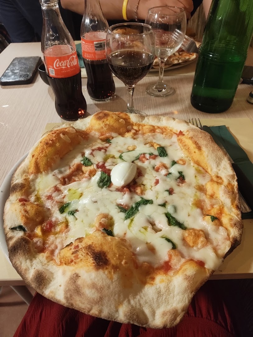 Pizzeria "La Lanterna"
