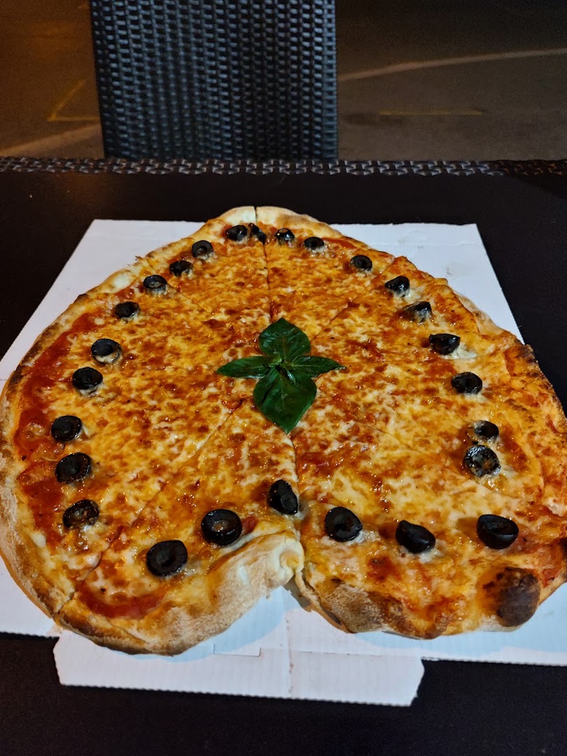 Pizzeria La Rosa 2