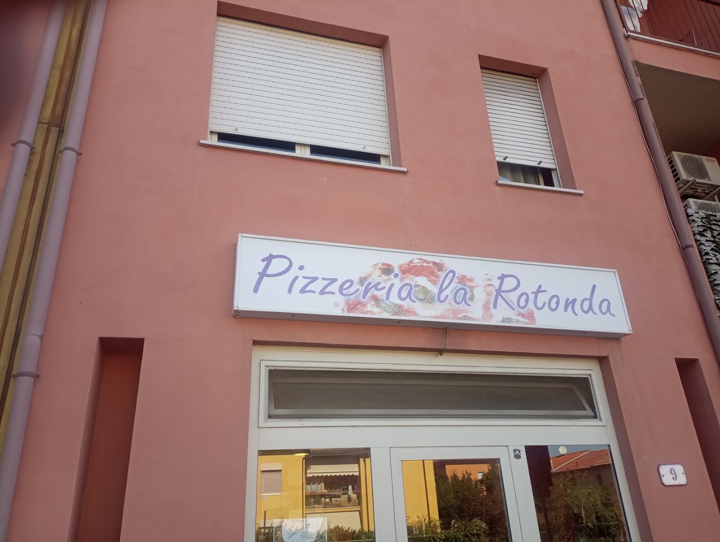 Pizzeria La Rotonda 4