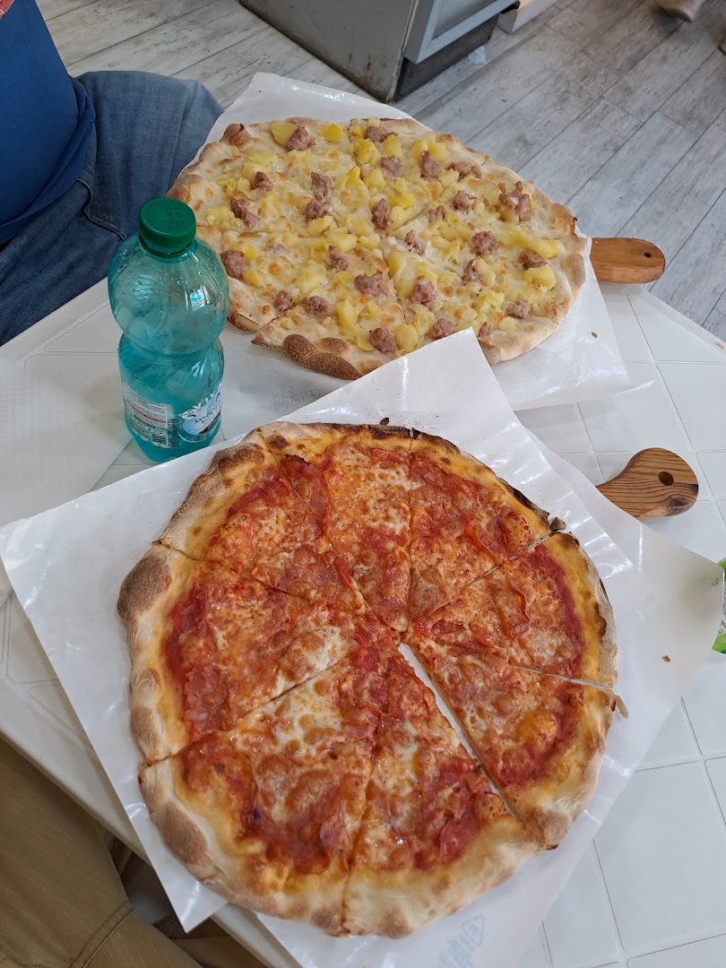 Pizzeria LA TANA DEL GUSTO
