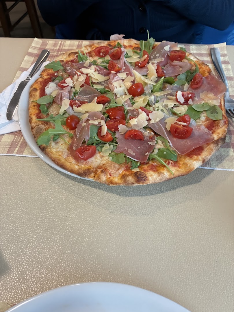 Pizzeria LA TANA DEL GUSTO