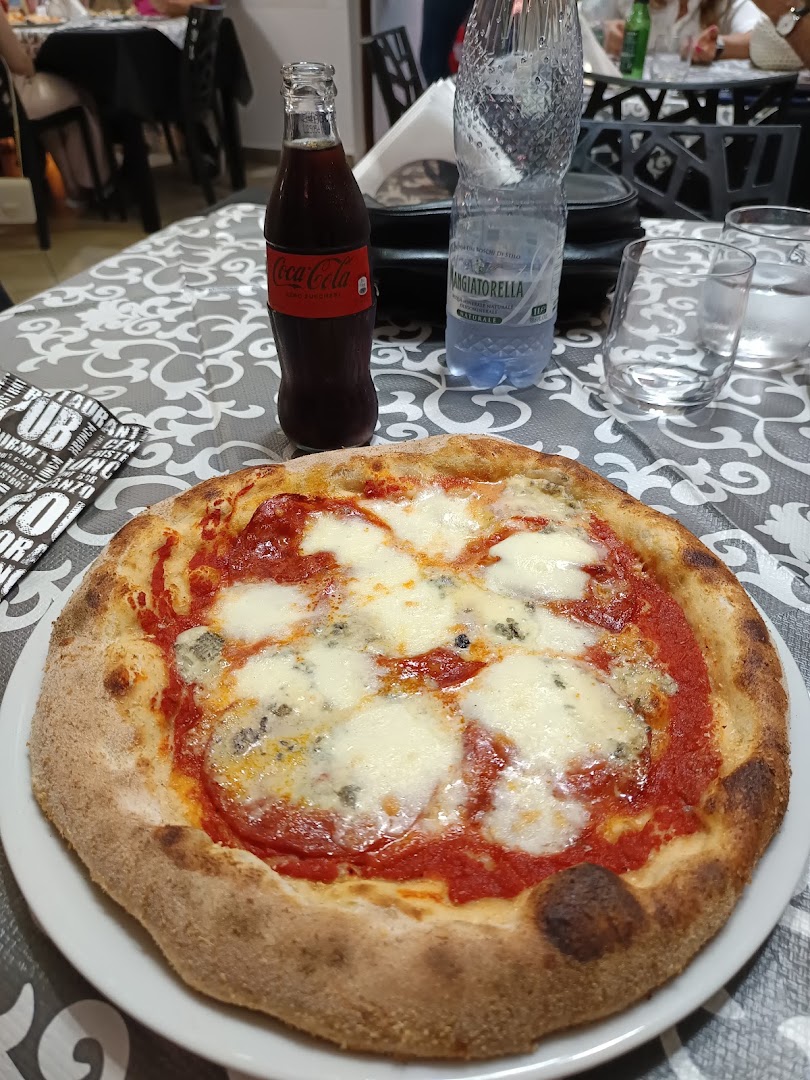 Pizzeria La Tana del Lupo