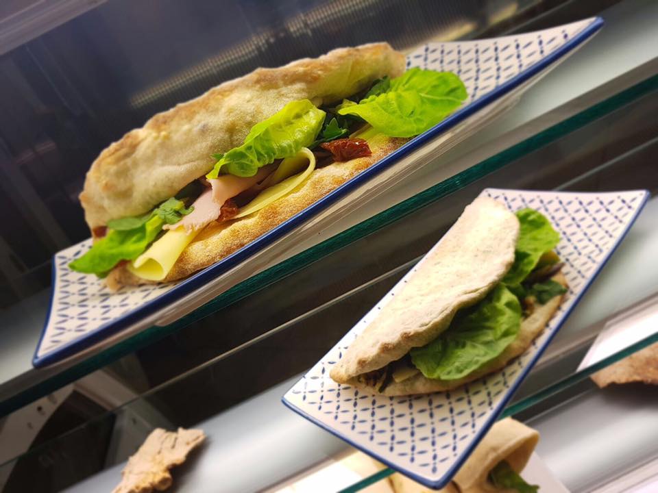 Pizzeria L'etage Taviano - Pizzeria Rosticceria