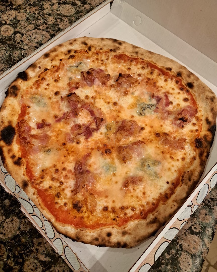 Pizzeria lilia, Villongo