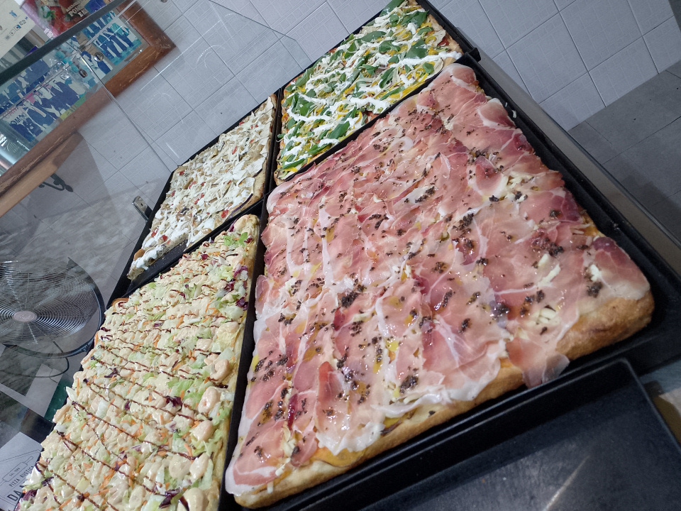Pizzeria MARINA (Marina Pizza Al Taglio)