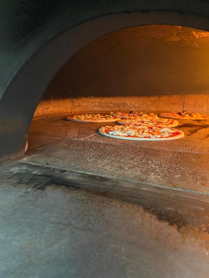 Pizzeria Masate Pizza