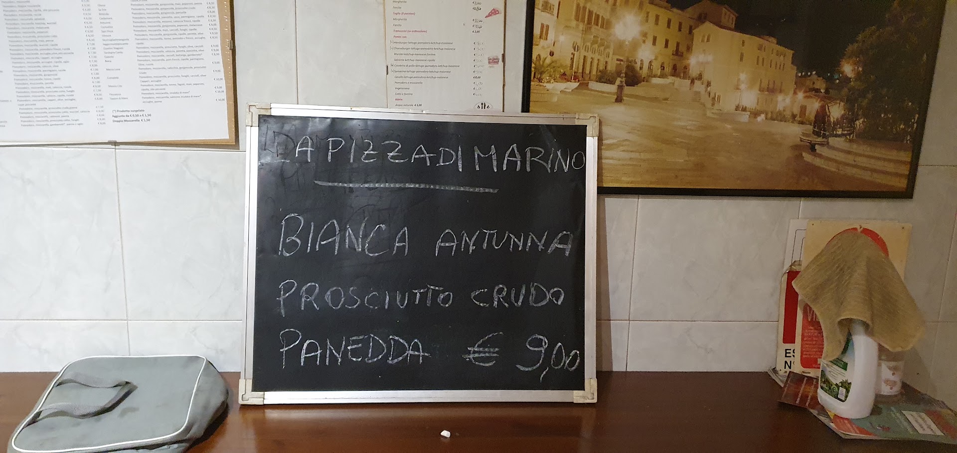 Pizzeria Mezzaluna Di Nurchis Bruno