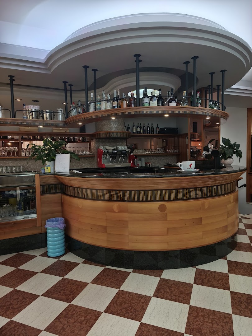 Pizzeria Mezzaluna
