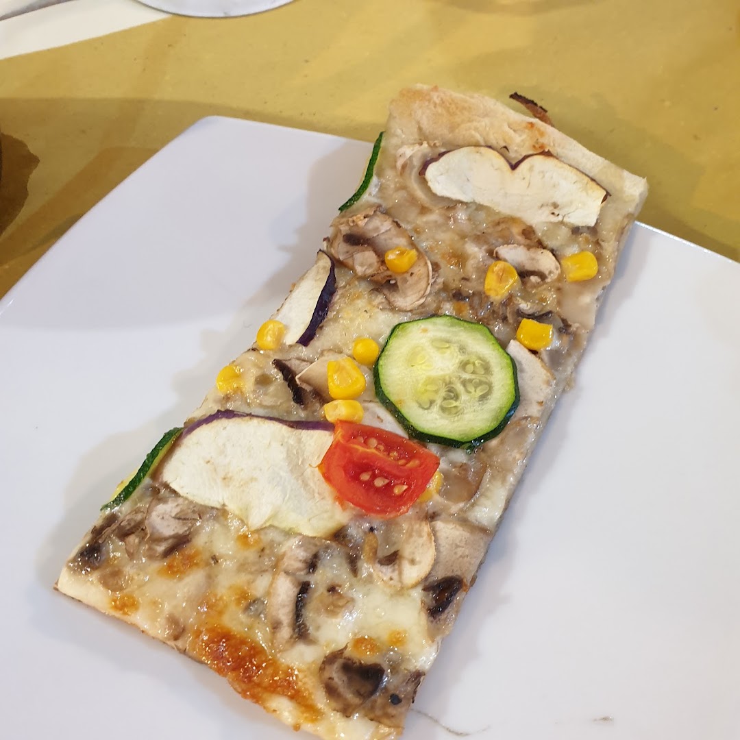 PIZZERIA MONDO PIZZA AL TAGLIO E AL TAVOLO DI MARTINI ROBERTO