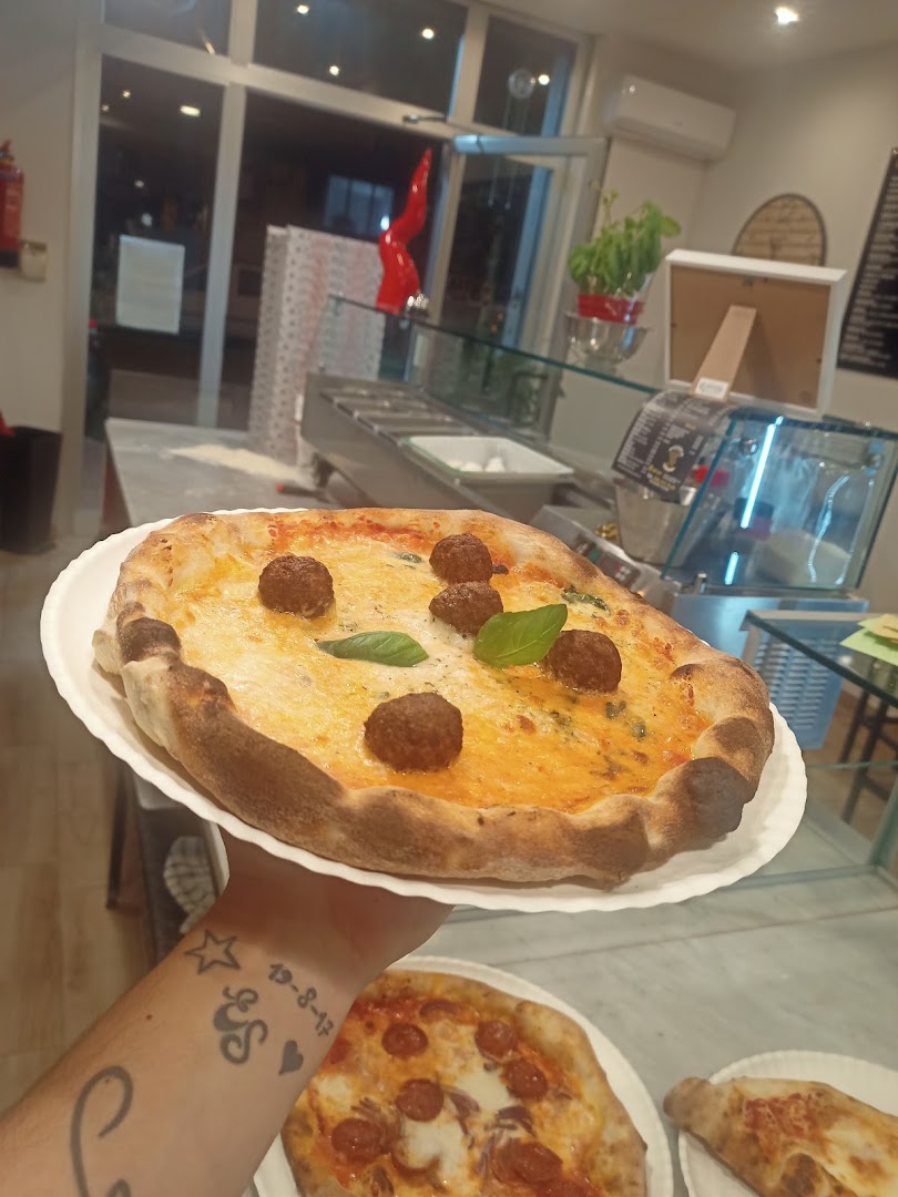 Pizzeria New Desirée Buffeteria Rosticceria Pucceria