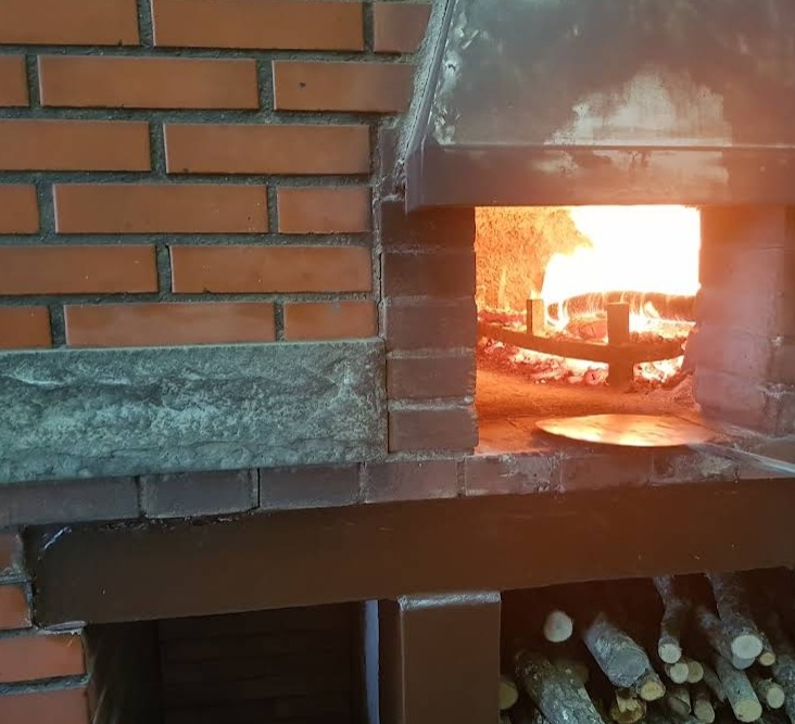 Pizzeria "Nicola"